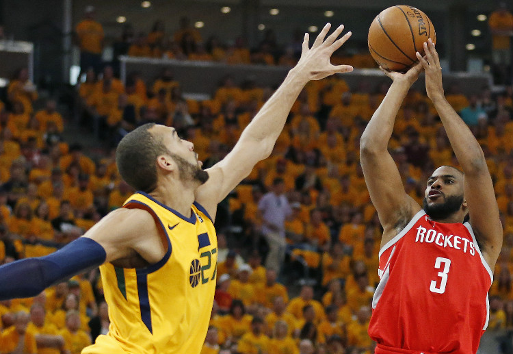 Best betting websites believe Chris Paul will play a crucial role in the Rockets' series against the Warriors