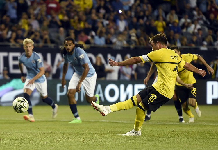 ดอร์ทมุนด์ มาได้จุดโทษจากจังหวะที่พวกเขาสวนกลับ ปูลิซิช ได้บอลกระชากเข้ากรอบฝั่งขวาก่อนโดนซินเชนโก้ขวางล้ม ผู้ตัดสินเป่านกหวีดแล้วเป็น เกิตเซ่ รับหน้าที่สังหาร