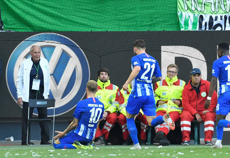 Hertha Berlin's Ondrej Duda scores a stunning free kick vs Wolfsburg in the Bundesliga