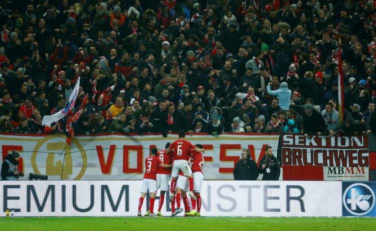 Highlights dự đoán SBOBET Bundesilga 2018 Mainz 1-2 Dortmund: Sôi động hiệp 2