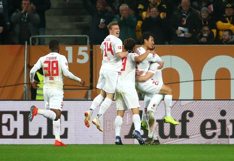 Highlights tỷ lệ kèo Bundesliga 2018 Augsburg 2-1 Dortmund: Bất ngờ ngã ngựa