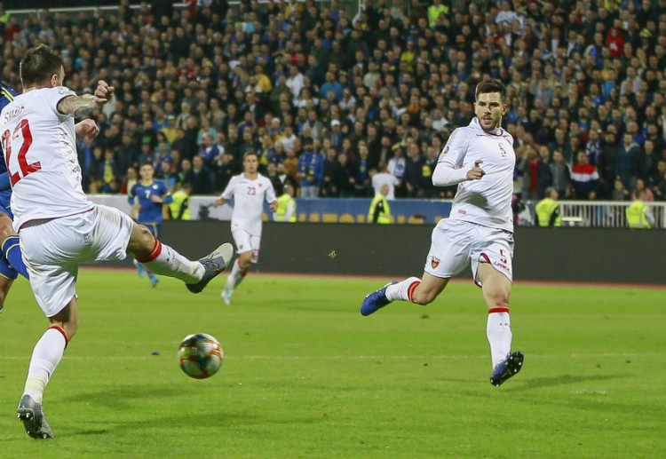 欧预赛英格兰vs黑山的赛场动态