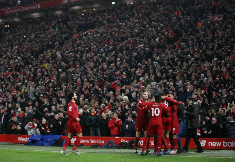 Premier League: Liverpool defeat Manchester United 2-0