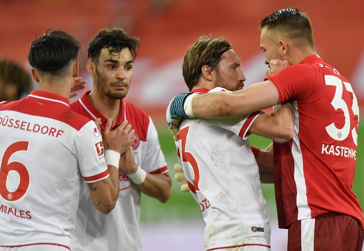 德甲拜仁慕尼黑vs杜塞尔多夫的赛场动态