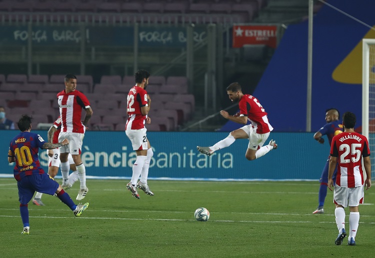 西甲 毕尔巴鄂竞技 的莱库埃遇到破门良机