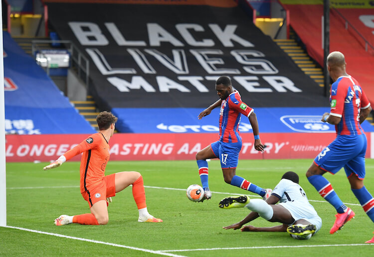 英超水晶宫后卫的赛场动态