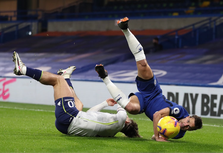 ချဲလ်ဆီးနည်းပြ လမ်းပတ်အနေနဲ့ နောက်ဆုံးကစားခဲ့တဲ့ ပရီးမီးယားလိဂ် ပွဲစဉ် ၅ ပွဲမှာ နိုင်ပွဲ ၁ ပွဲသာ ရခဲ့တာကြောင့် ဖိအားပိုများသွားခဲ့ ရပါတယ်။