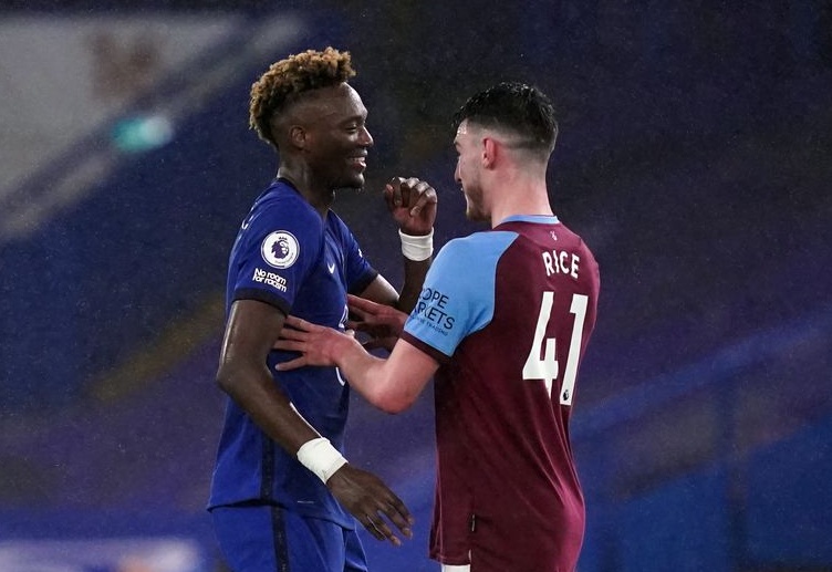 ပရီးမီးယားလိဂ် နှစ်ပွဲဆက်တိုက် ရှုံးခဲ့လို့ ဖိအားဝင်နေတဲ့ ဖရန့်ခ်လမ်းပတ်ကတော့ ဒီဇင်ဘာပွဲကြပ်ကာလမှာ ဂိုးပြတ်နိုင်ပွဲတစ်ပွဲ ပိုင်ဆိုင်ခဲ့လို့ အနည်းငယ် စိတ်သက်သာရာရခဲ့ပါတယ်။