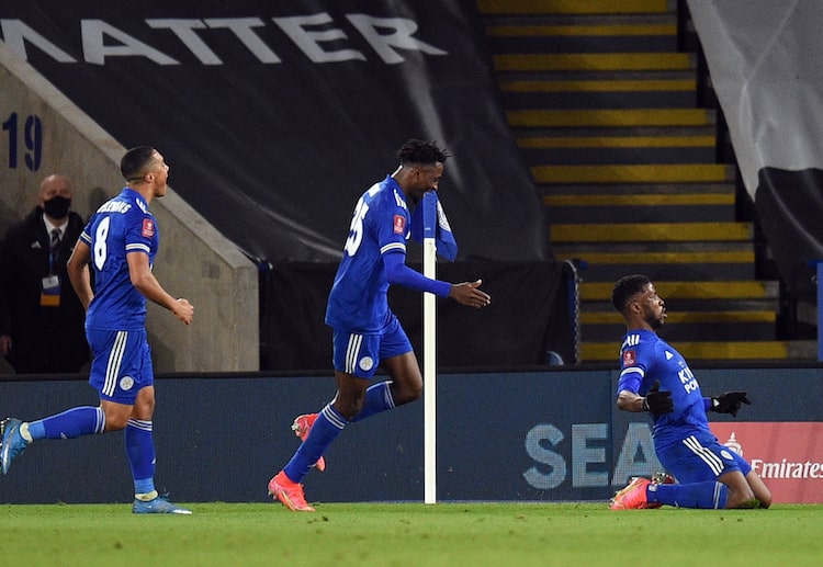 FA CUP: Bước sang hiệp hai, "bầy cáo" tiếp tục thi đấu thăng hoa