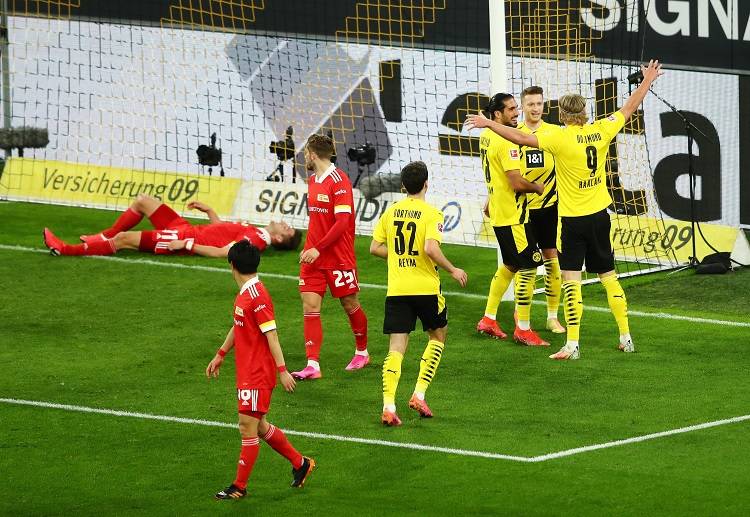 Marco Reus opens the scoring between Borussia Dortmund and 1. FC Union Berlin in the Bundesliga