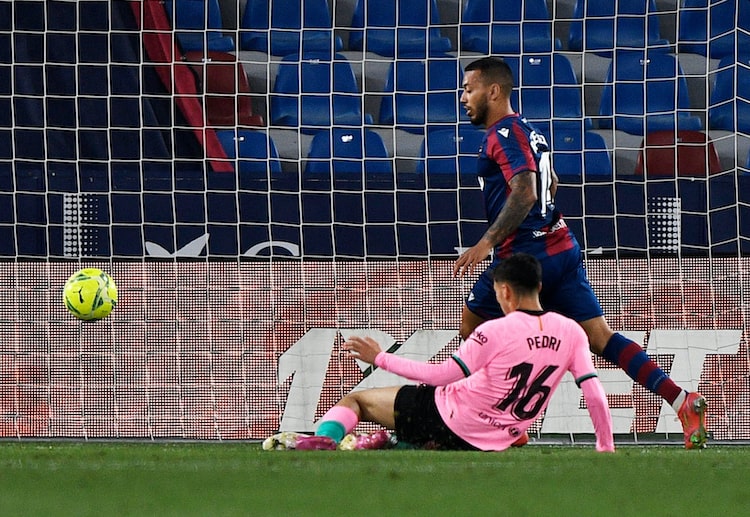 လီဗန်တေး ကတော့ အခုပွဲမှာ သရေ ၁ မှတ်ထပ်ရခဲ့လို့ ရမှတ် ၄၀ နဲ့ လာလီဂါ အဆင့် ၁၃ နေရာမှာ ရပ်တည်နေပြီး ပြီးခဲ့တဲ့ ရာသီကလိုပဲ အမှတ်ပေးဇယား အလယ်အလတ် ကနေပဲ ရာသီသိမ်းမယ့် သဘော ရှိနေပါတယ်။