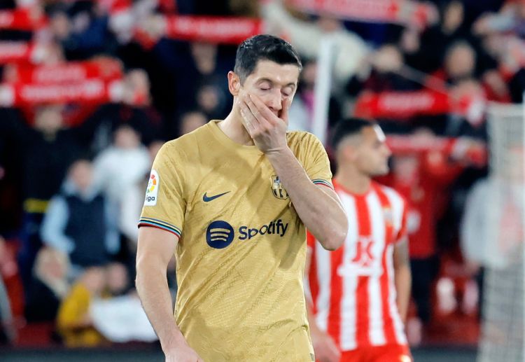 Copa del Rey: Robert Lewandowski picked up an injury in Barcelona's 1-0 away defeat against Almeria