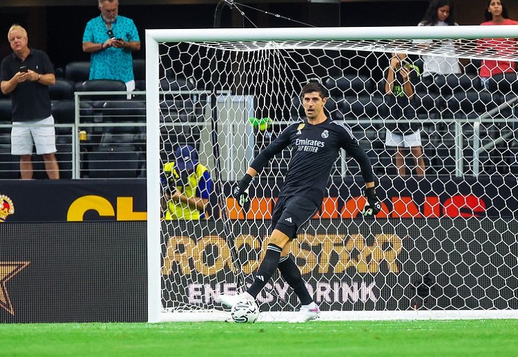 Thibaut Courtois dan Eder Militao berpeluang memenangkan La Liga musim ini