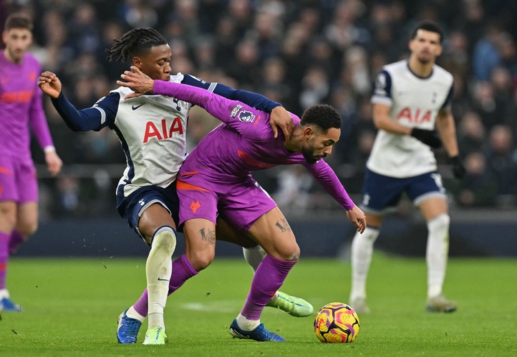 ကူညာရဲ့ အသင်းက လက်ရှိမှာ ပရီးမီးယားလိဂ် ကလပ် အမှတ်ပေးဇယား အဆင့် ၁၇ နေရာမှာပဲ ရှိနေသေးပေမယ့် တန်းဆင်းဇုန်နဲ့ ၉ မှတ် ကွာဟနေပြီ ဖြစ်ပါတယ်။