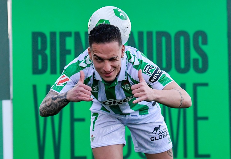 ဒီလို အခြေအနေမှာ ဘွန်ဒက်စ်လီဂါ ထိပ်သီးတို့က အန်တိုနီကို ခေါ်ယူဖို့ စိတ်ဝင်စားလာခဲ့တာ ဖြစ်ပါတယ်။