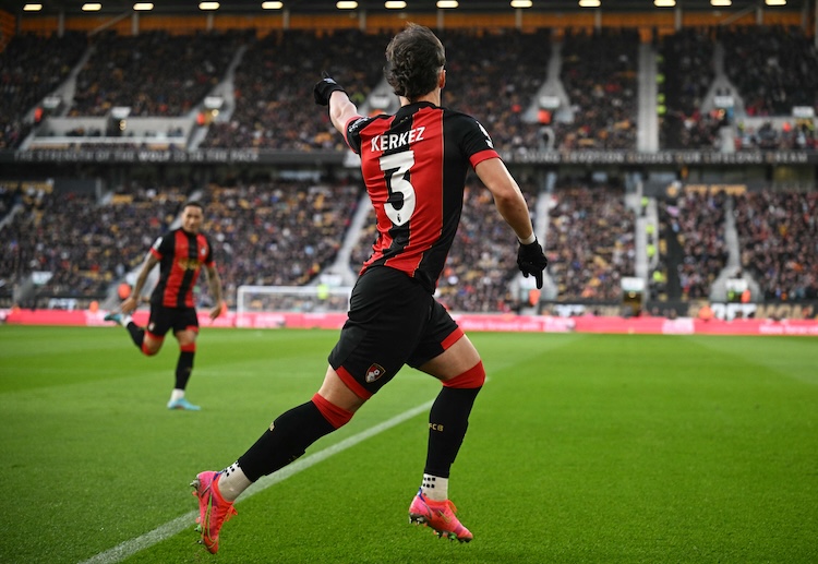 ပရီးမီးယားလိဂ် ကလပ်ဟာ နွေရာသီ အပြောင်းအရွှေ့ မစတင်ခင် ကတည်းက နေရာစုံ အတွက် ကစားသမား တော်တော်များများကို ပစ်မှတ်ထားနေတာလည်း ဖြစ်ပါတယ်။