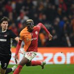 ဒါကြောင့် ပရီးမီးယားလိဂ် ကလပ်က အိုဆင်မ်ဟန် အတွက် စာချုပ်လျော်ကြေးကို မပေးချေပဲ လျှော့စျေးနဲ့ ကမ်းလှမ်းဖို့ စီစဉ်နေတာ ဖြစ်ပါတယ်။