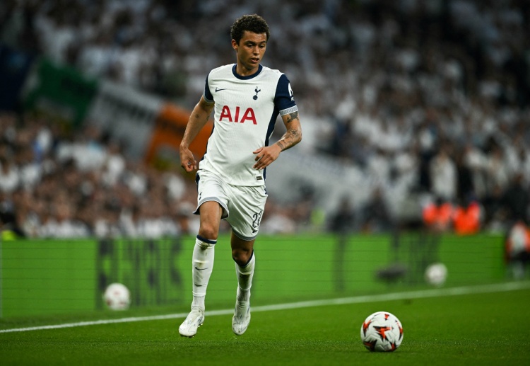 欧洲联赛 热刺开场不到一分钟，约翰逊头球得分，率先打破僵局。