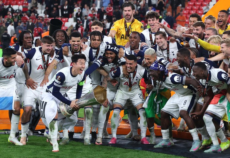 စပါးဟာ ယူရိုပါလိဂ်မှာ ခံစစ်ပိုင်း အားပြု ကစားတတ်တဲ့ အသင်းပီပီ ဒီနေ့ပွဲ မှာလည်း ဘောလုံးပိုင်ဆိုင်မှု ၂၇ ရာခိုင်နှုန်းပဲ ရှိခဲ့ပြီး ယူနိုက်တက်ရဲ့ တိုက်စစ်ကို ထူးရှယ် ကြံ့ကြံ့ခံကာ ရင်ဆိုင်ခဲ့တာ တွေ့ရပါတယ်။