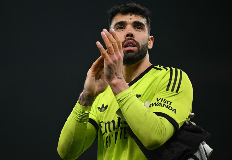 မာတီနက်ဇ် ကလည်း ပရီးမီးယားလိဂ် ကလပ် အက်စတွန်ဗီလာ ကနေ စွန့်ခွာဖို့ များနေသူ ဖြစ်ပြီး ရီးရဲလ်မက်ဒရစ်နဲ့ ဘာစီလိုနာ တို့က ခေါ်ယူဖို့ စိတ်ဝင်စားနေပါတယ်။