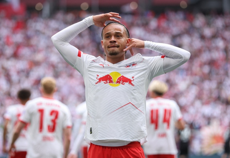 မန်ချက်စတာယူနိုက်တက် ကတော့ ဘွန်ဒက်စ်လီဂါ ကလပ် လိုက်ပ်ဇစ် ကွင်းလယ်လူ ဇာဗီ ဆိုင်မွန်ကို ယူရို ၁၃၅ သန်း (ပေါင် ၁၁၃.၆ သန်း)နဲ့ ခေါ်ယူချင်နေကြောင်း သိရပါတယ်။