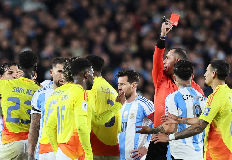 世预赛 10人应战