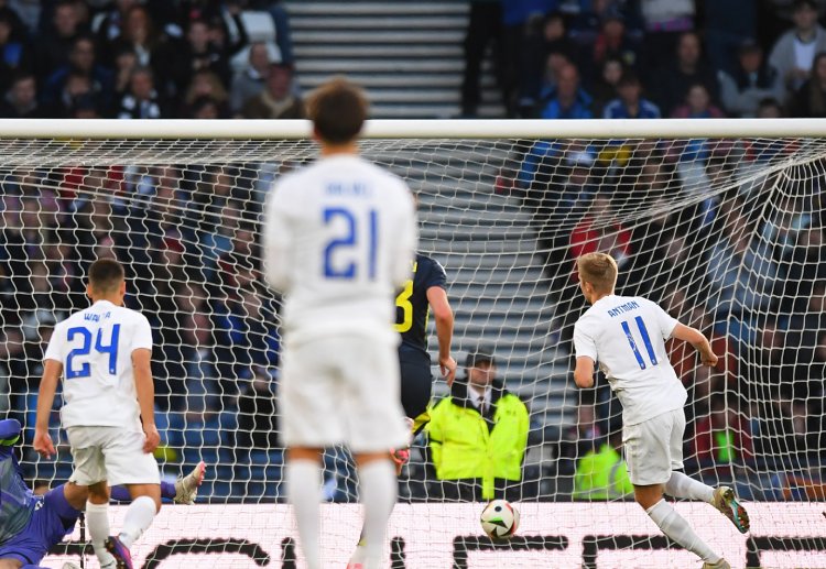 世界杯预选赛 卡尔曼包抄得手,打入芬兰第二球。