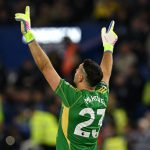 မာတီနက်ဇ်ဟာ အစောပိုင်းမှာ ဗီလာ ကနေ ထွက်ခွာဖို့ အခြေအနေ မရှိခဲ့ပေမယ့် ပြီးခဲ့တဲ့ ရာသီ ပရီးမီးယားလိဂ် အိမ်ကွင်း နောက်ဆုံး ပွဲစဉ်မှာ စပါး အနိုင်ရပြီးနောက် ပရိသတ်တွေကို မျက်ရည်တွေနဲ့ နှုတ်ဆက်ခဲ့ပါတယ်။