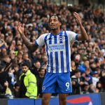 ဒါ့အပြင် ပက်ဒရိုက ပရီးမီးယားလိဂ် အပါအဝင် ပြိုင်ပွဲစုံ ပွဲ ၃၀ ကစားပြီး ၁၀ ဂိုးသွင်းကာ ၇ ဂိုး ဖန်တီးပေးနိုင်ခဲ့တာကြောင့် ထိပ်တန်း ကလပ်တွေရဲ့ ပစ်မှတ်လည်း ဖြစ်နေခဲ့တာပါ။