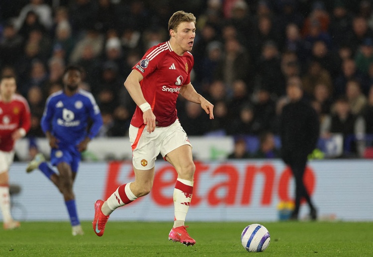 လက်ရှိမှာ ခြေစွမ်း မတည်ငြိမ်ပေမယ့် စီးရီးအေ အတွေ့အကြုံ ရှိတဲ့ ဒိန်းမတ်သားကို အပြီးသတ် ဝယ်ယူခွင့်ပါတဲ့ အငှားစာချုပ်နဲ့ ကမ်းလှမ်းဖို့ စဉ်းစားနေတယ်လို့ သိရပါတယ်။