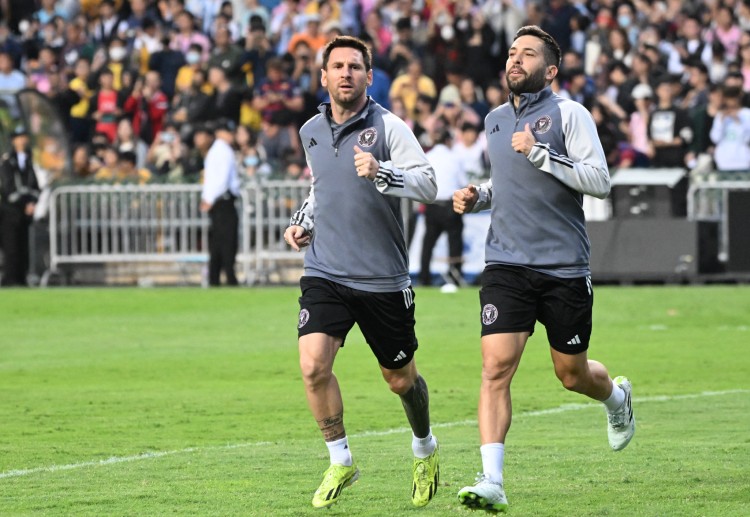 美职联  阿尔巴也因类似原因被停赛。