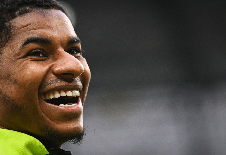 လာလီဂါ ကလပ်ဟာ ဘေယာ လေဗာကူဆင်က အလက်ဟန်ဒရို ဂရီမဲလ်ဒိုနဲ့ အင်တာမီလန်က ဒန်ဇဲလ် ဒမ်းဖရီးစ်ကို စိတ်ဝင်စားနေကြောင်း သိရပါတယ်။