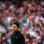 အာဆင်နယ်ဟာ ပြီးခဲ့တဲ့ ၃ ရာသီ ဆက်တိုက် ပရီးမီးယားလိဂ်မှာ အဆင့် ၂ နေရာနဲ့သာ ကျေနပ်ထားခဲ့ရပြီးတော့ အခုလာမယ့် နှစ်မှာတော့ ဆုဖလား အောင်မြင်မှုတွေ ရယူနိုင်မယ်လို့ ယုံကြည်နေတဲ့ အသင်း ဖြစ်ပါတယ်။