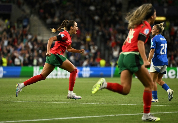 欧锦赛 葡萄牙的进攻依托于迪亚娜·戈麦斯和迪亚娜·席尔瓦。