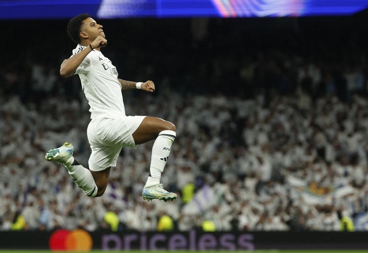 တစ်ဖက် မှာလည်း အာဆင်နယ်ဟာ ဒီရာသီမှာ အသုံးစရိတ် များထားတာကြောင့် ပရီးမီးယားလိဂ်ရဲ့ PSR စည်းမျည်းတွေနဲ့ ညိစွန်းဖွယ် ရှိနေပါတယ်။