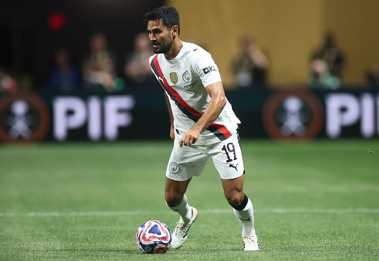 မန်ချက်စတာစီးတီး ကွင်းလယ်လူ အိုင်ခေး ဂွန်ဒိုအန် ကိုတော့ ဘွန်ဒက်စ်လီဂါ ကလပ် ဘေယာ လေဗာကူဆင်က ပစ်မှတ်ထားနေကြောင်း သတင်းထောက် နီကိုလို ချီရာက ဖော်ပြခဲ့ပါတယ်။