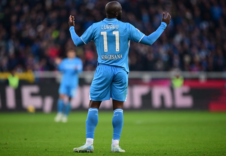 지난 시즌 14골 10도움으로 리그 우승에 힘을 보탠 루카쿠의 공백은 상당한 타격이다.