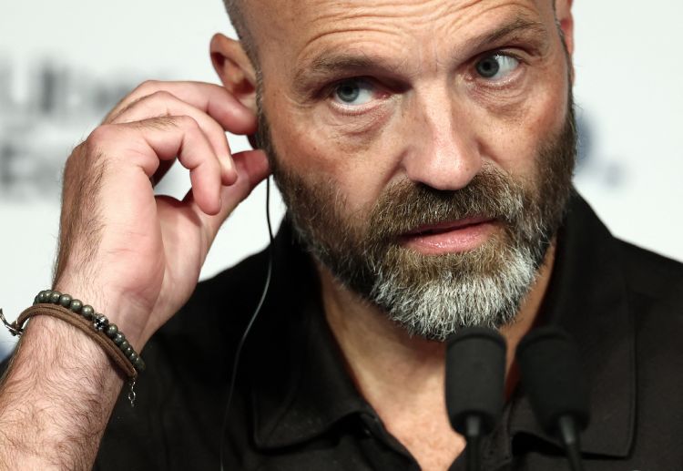 世界杯预选赛 自今年1月起，阿尔纳·冈劳格松接管冰岛队，带领球队取得了一些积极的成绩。