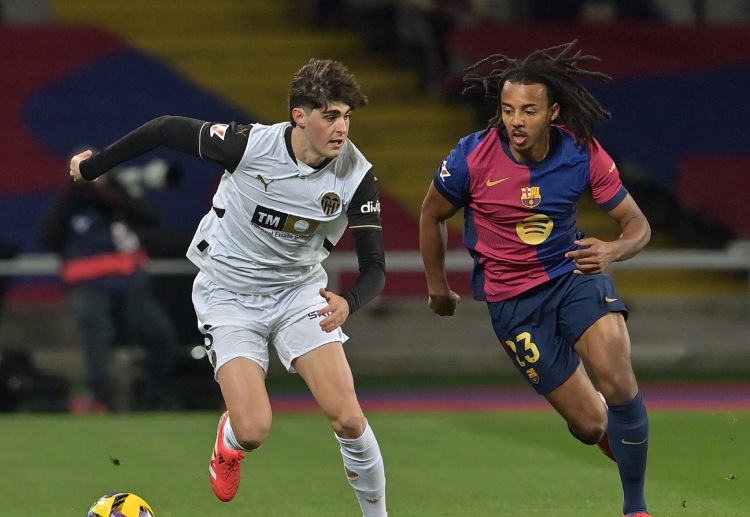 西甲联赛 巴伦西亚中场哈维·格拉将继续作为关键人物，引领球队展开进攻。