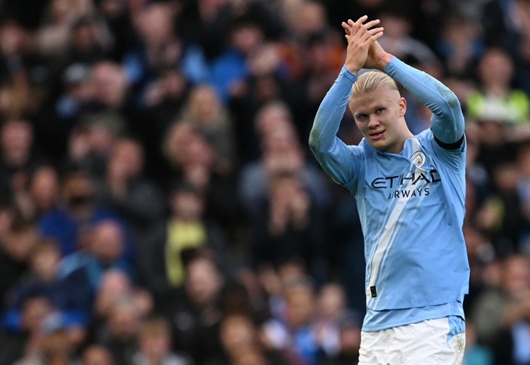 ဒါ့အပြင် တိုက်စစ်မှူး ရောဘတ် လီဝမ်ဒေါစကီးက ဒီရာသီအကုန်မှာ လာလီဂါ ကလပ်နဲ့ စာချုပ် သက်တမ်း ကုန်ဆုံးမှာ ဖြစ်ပါတယ်။