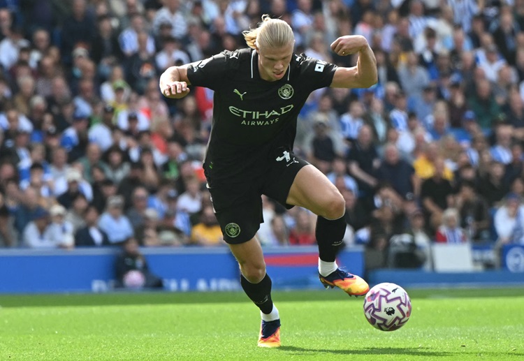 ဒါ့အပြင် ဟာလန်းဟာ မနေ့က ပွဲမှာ ၂ ဂိုး သွင်းပြီးနောက် မန်စီးတီး ကစားသမား ဘဝ ပရီးမီးယားလိဂ် အိမ်ကွင်းပွဲ ၅၀ ပြည့်မှာ သွင်းဂိုး ၅၀ ပြည့်ခဲ့တဲ့ မှတ်တမ်းကောင်းလည်း ပိုင်ဆိုင်ခဲ့ပါသေးတယ်။