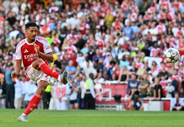 Premier League: Saliba cam kết tương lai với Arsenal