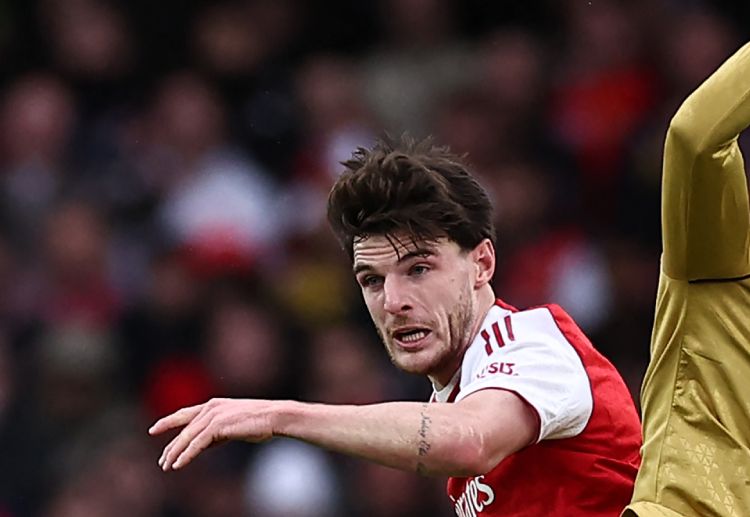 英超联赛 赖斯因伤无法坚持,被梅里诺换下。