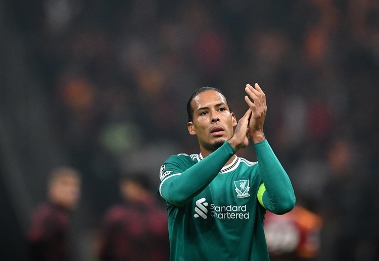 လစ်ဗာပူးလ်ဟာ ပရီးမီးယားလိဂ်ရဲ့ လက်ရှိ ချန်ပီယံ ဖြစ်နေပေမယ့် လတ်တလော မှာတော့ ၄ ပွဲဆက် အရှုံးကြောင့် အမှတ်ပေးဇယား အဆင့် ၇ နေရာကို ရောက်နေပါတယ်။