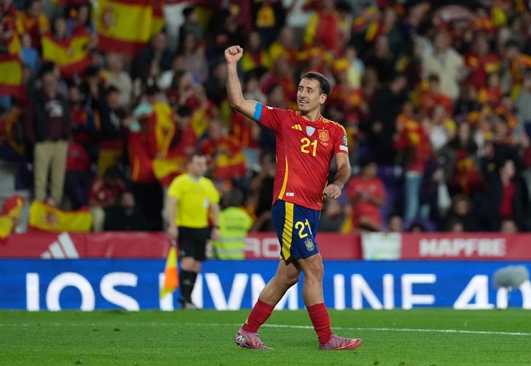 世界杯预选赛 梅里诺制造了点球机会，奥亚萨瓦尔冷静主罚点球，最终帮助西班牙将比分定格在4比0。