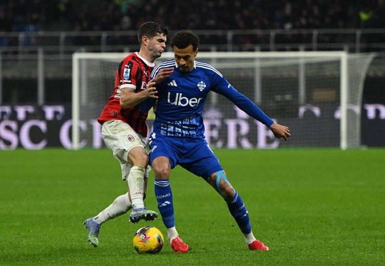 တော့တင်ဟမ်ဟော့စပါးနဲ့ အဲဗာတန် ကွင်းလယ် ကစားသမားဟောင်း ဒယ်လီ အယ်လီ ကတော့ လာလီဂါ ကလပ် ၄ သင်းရဲ့ ရေဒါထဲမှ ပါဝင်နေကြောင်း သိရပါတယ်။