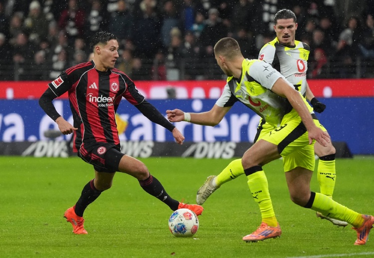 Younes Ebnoutalib cetak gol di pertandingan Bundesliga