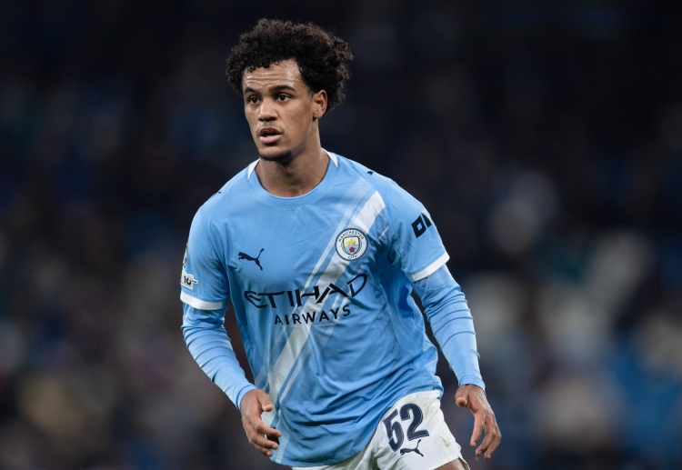 တိုက်ဆိုင်စွာနဲ့ပဲ အော်စကာ ဘော့ဘ်ဟာ သူ့ရဲ့ ပရီးမီးယားလိဂ် ပွဲဦးထွက်ကို ၂၀၂၃-၂၀၂၄ ဘောလုံးရာသီတုန်းက သူအခု ပြောင်းရွှေ့သွားတဲ့ ဖူလ်ဟမ်နဲ့ ပွဲစဉ်မှာ စတင် ပွဲထွက် ကစားခဲ့တာ ဖြစ်ပါတယ်။