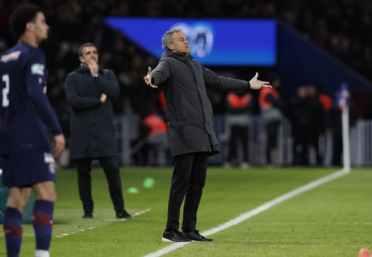 ဒါကြောင့် လာလီဂါ ကလပ်က အသင်း လက်မဲ့ ဖြစ်နေတဲ့ နည်းပြ တော်တော်များများကို စောင့်ကြည့်လျက် ရှိနေပါတယ်။