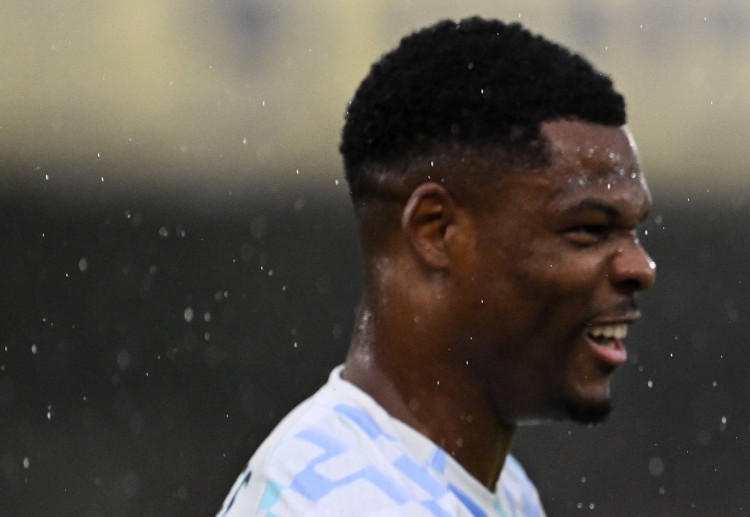 လာလီဂါ ကလပ် ဘာစီလိုနာ ကတော့ အင်တာမီလန်ရဲ့ ခံစစ် ညာအစွန်လူ ဒန်ဇဲလ် ဒမ်ဖရီးစ်ကို ပြန်လည် ခေါ်ယူဖို့ အတွက် စဉ်းစား သုံးသပ်နေပါတယ်။